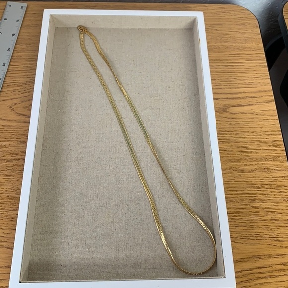 Vintage Jewelry - Vintage gold tone herringbone necklace 29”